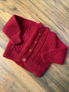 3-6m vintage Burgandy Red Cable-Knit Button-Front Women’s Sweater